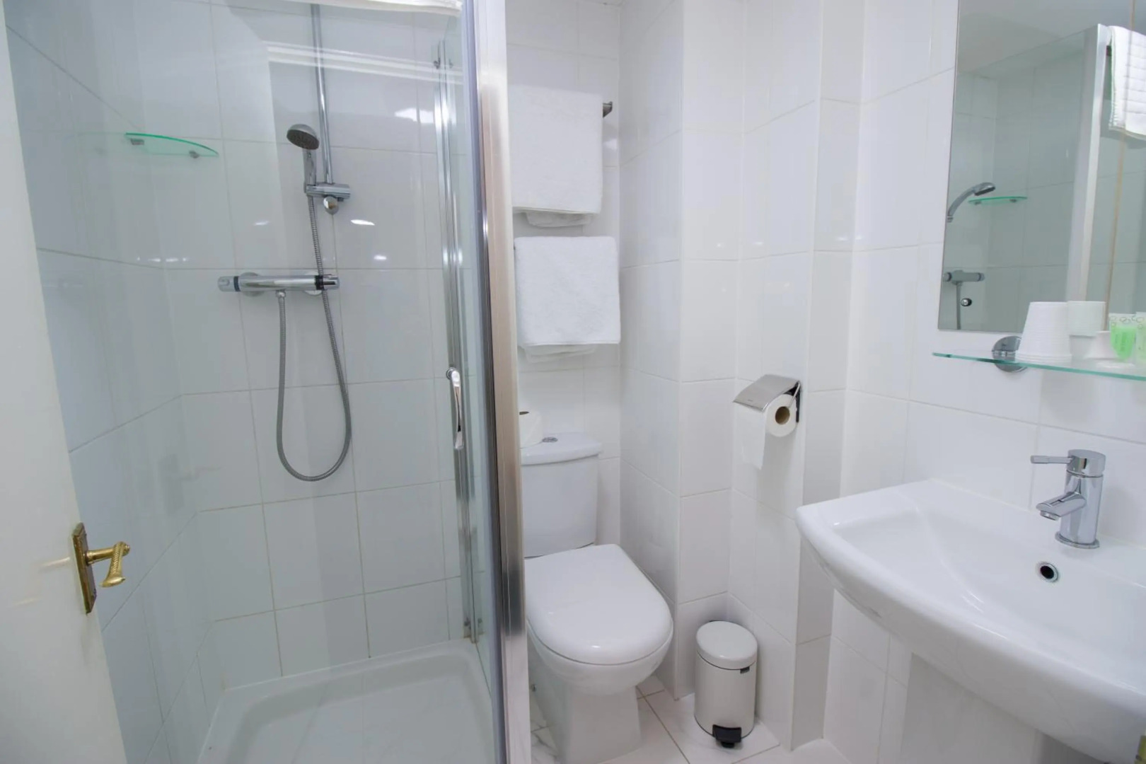 Photo - London Town Hotel