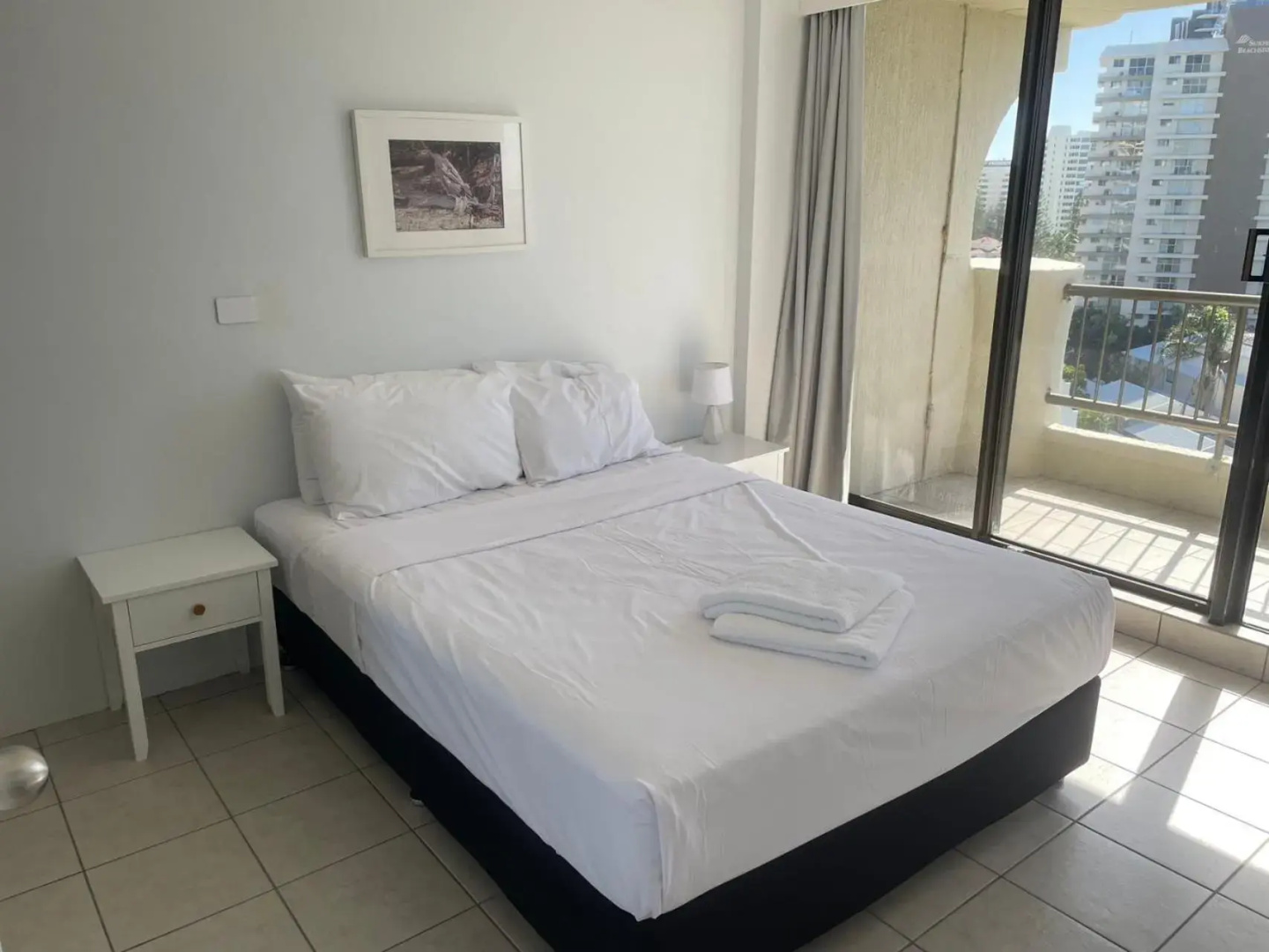 Photo - Aristocrat Apartments
