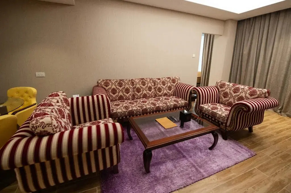 Photo - Ramee Guestline Hotel