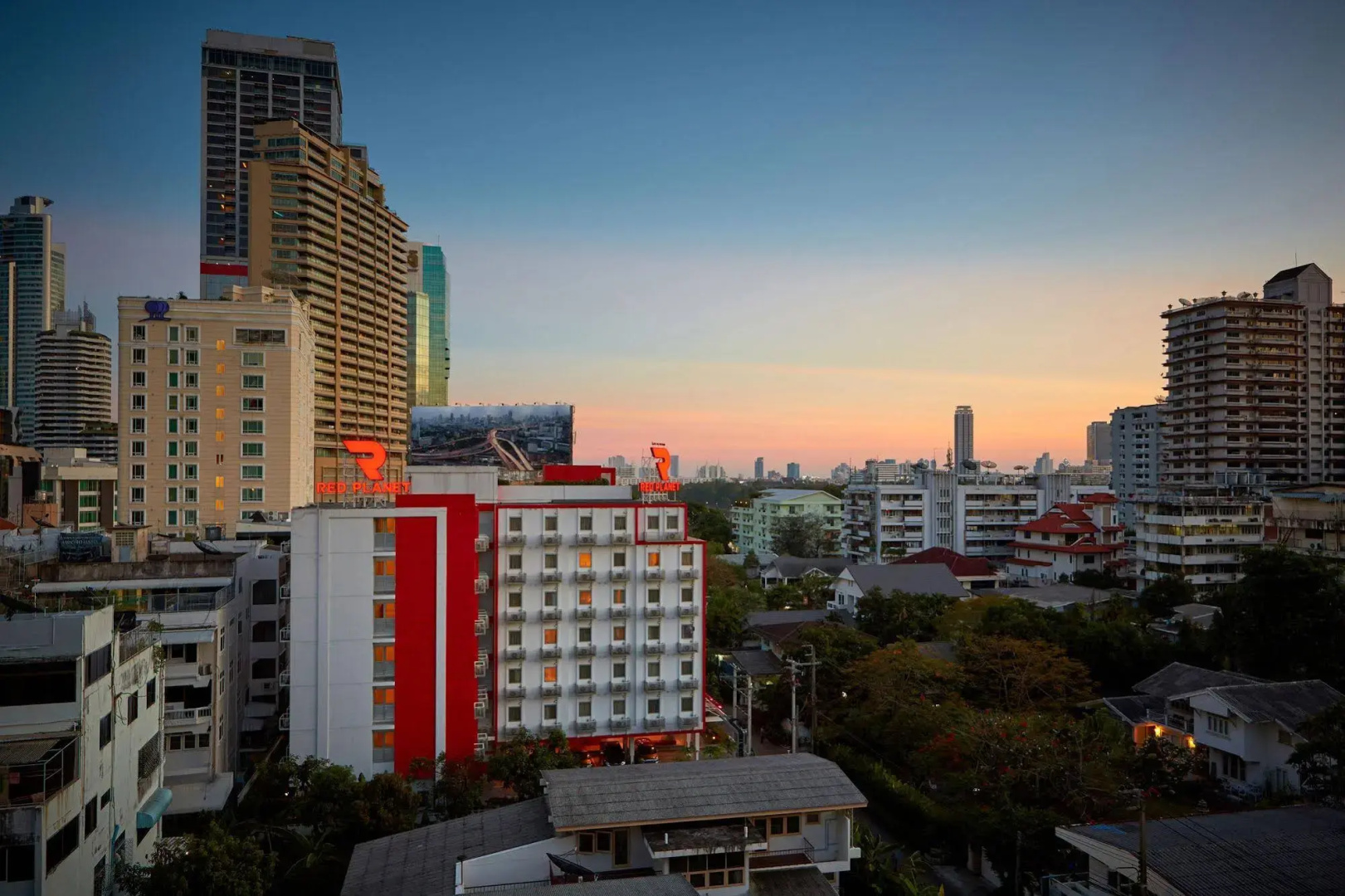 Photo - Easy Planet Bangkok Asoke
