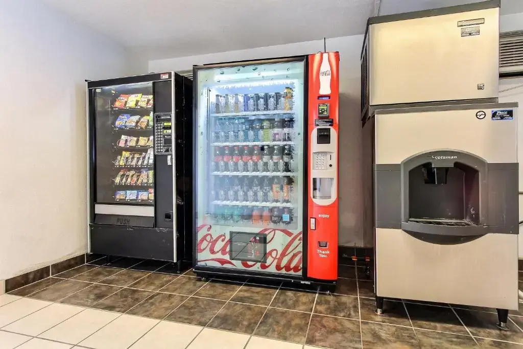 Photo - Super 8 by Wyndham Santa Clara
