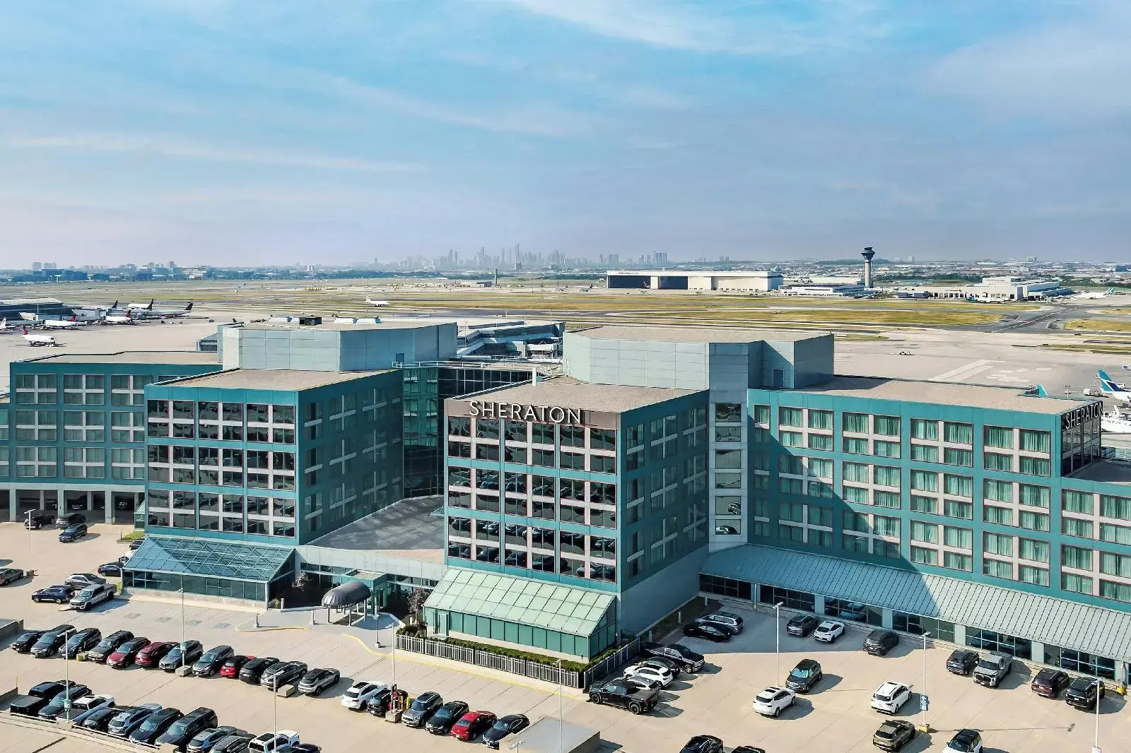 Photo - Sheraton Gateway Hotel in Toronto International Airport