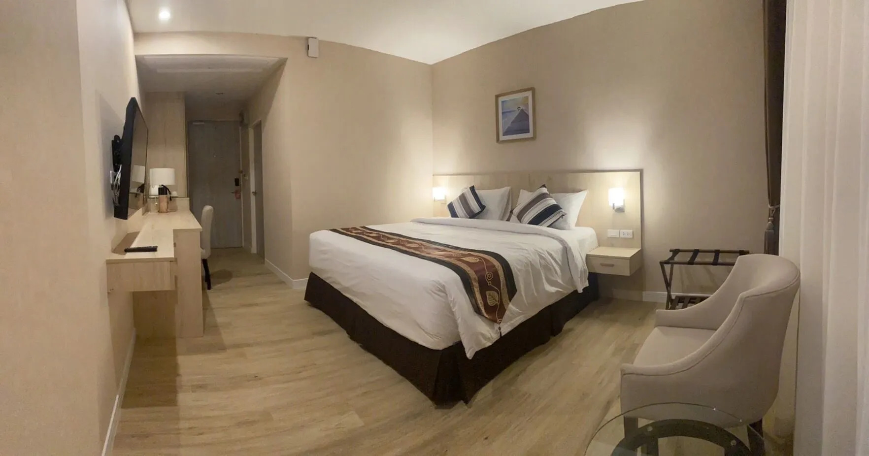 Photo - Le Cannes Hotel