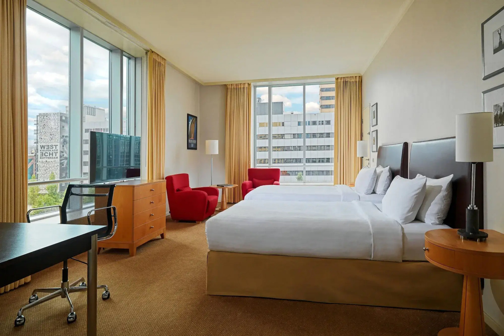 Photo - Rotterdam Marriott Hotel