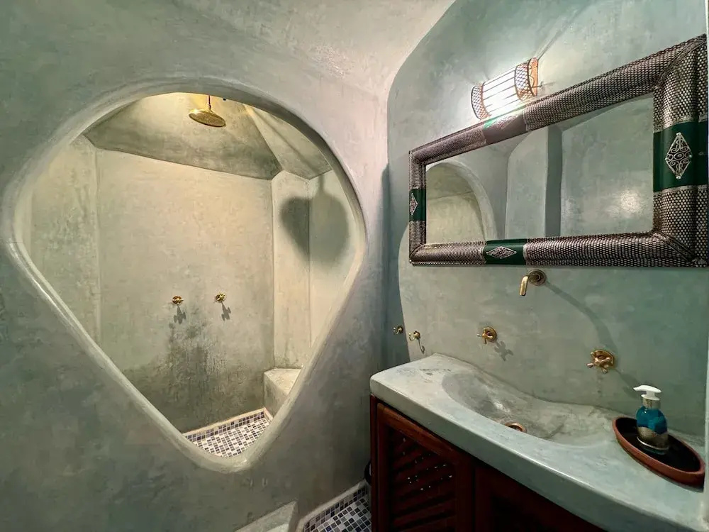 Photo - Riad Taghia
