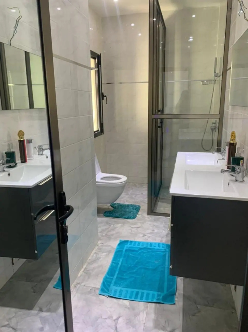 Appartement de luxe meublé à louer - Dakar près des Almadies 3 Ch/ 3 Sdb