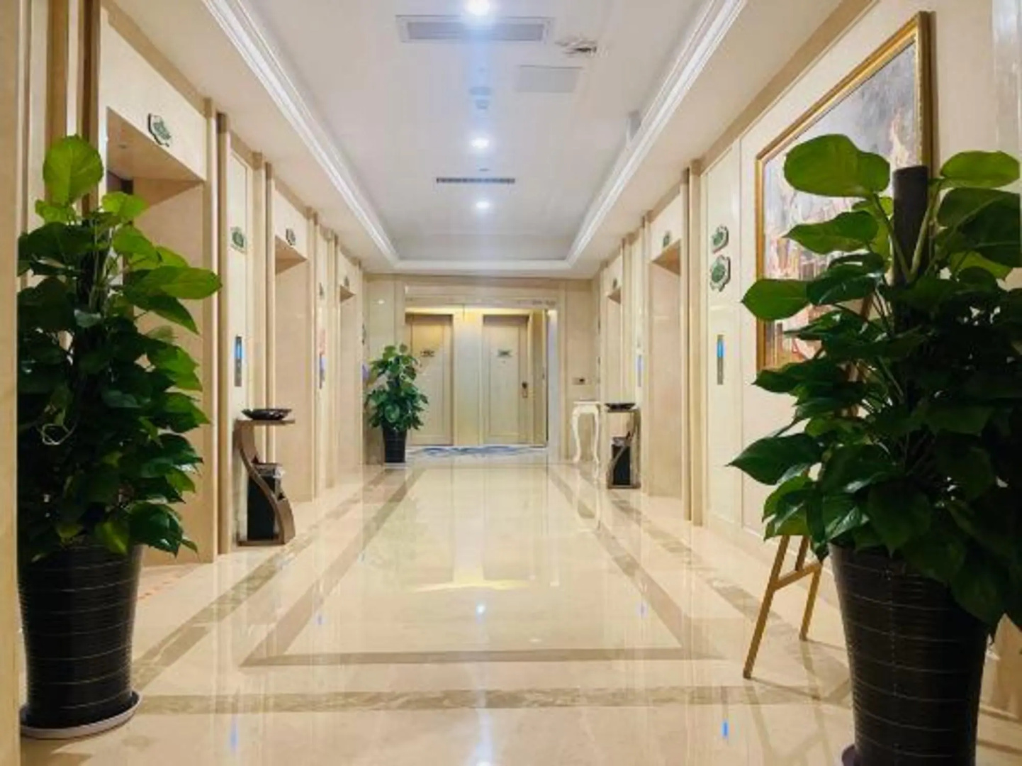 Vienna International Hotel  Longyan Busines