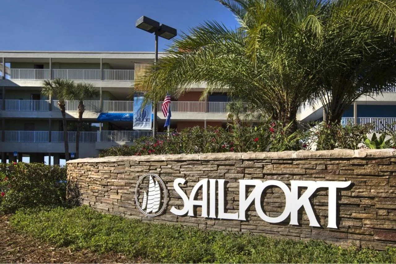 Photo - Sailport Waterfront Suites