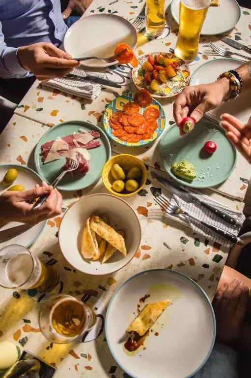 Photo - Sacha's Hotel Uno