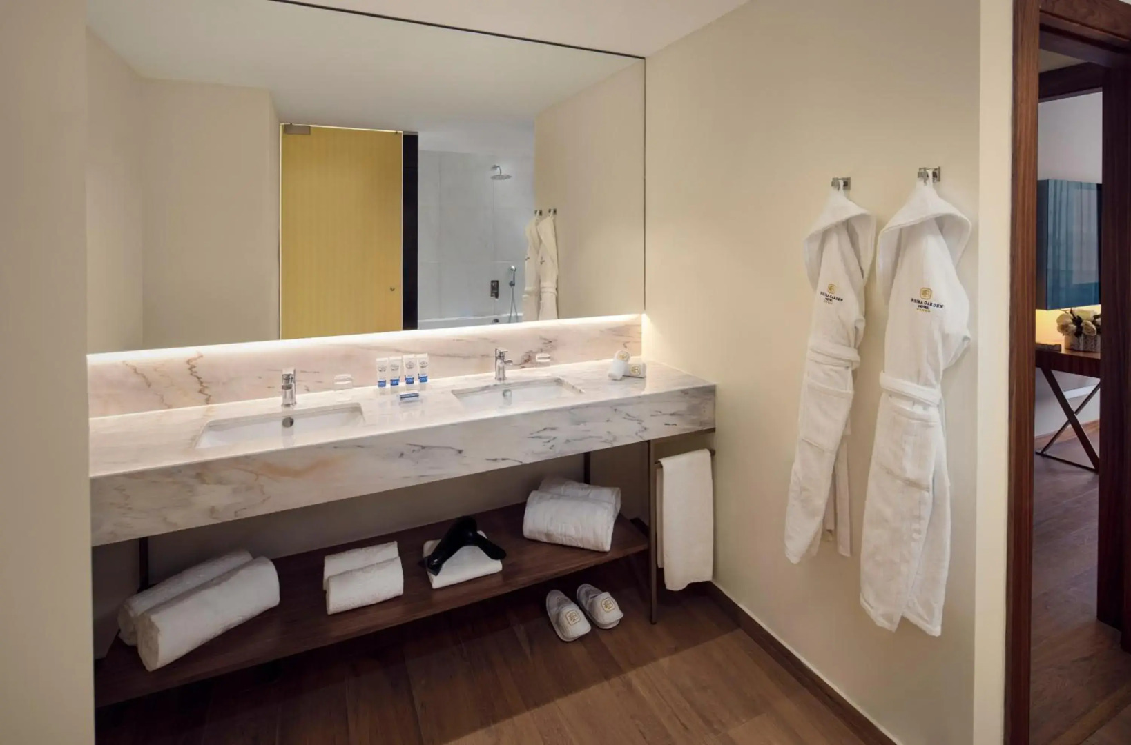 Photo - Boeira Garden Hotel Porto Gaia, Curio Collection by Hilton