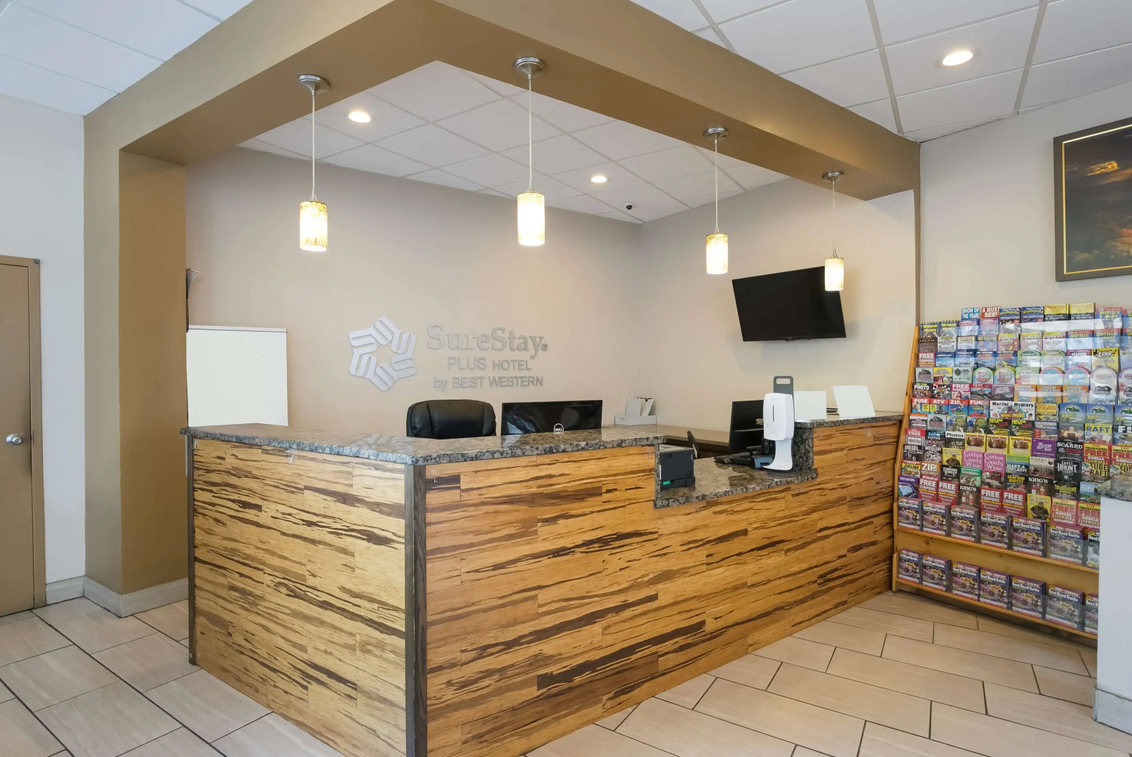 Photo - SureStay Plus Hotel by Best Western Gatlinburg