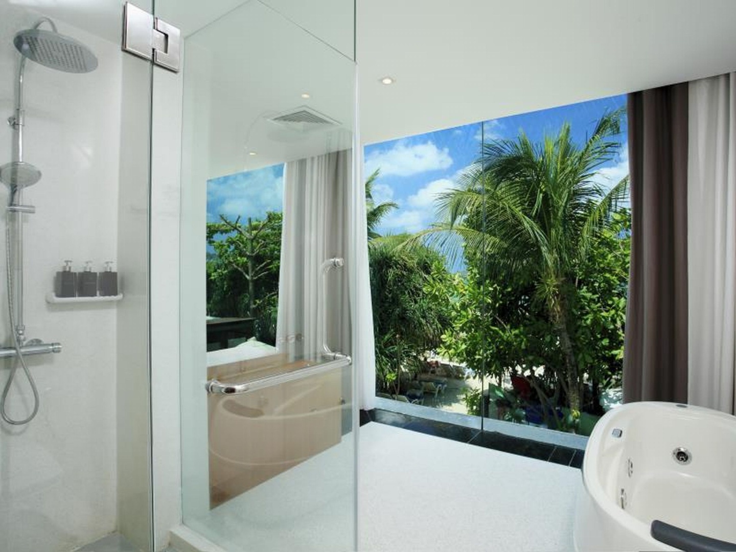 Photo - La Flora Resort Patong