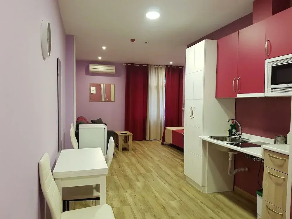 Photo - Avenida De America Tijcal