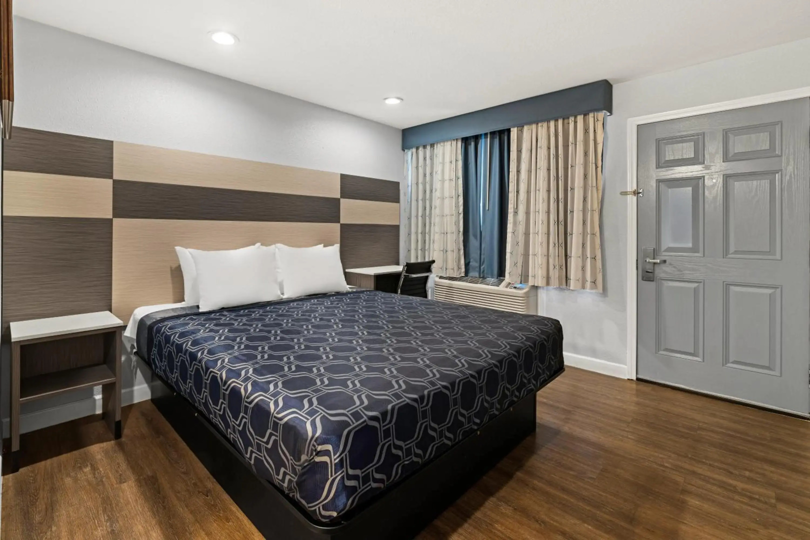 Photo - Bay Breeze Inn