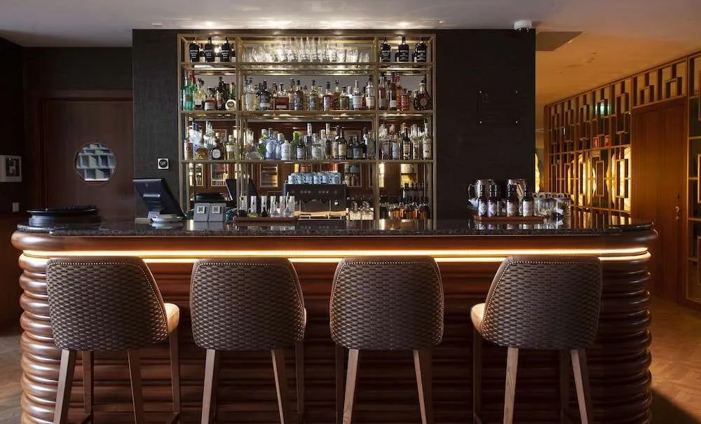 Photo - Wine & Books Porto Hotel - Small Luxury Hotels of the World