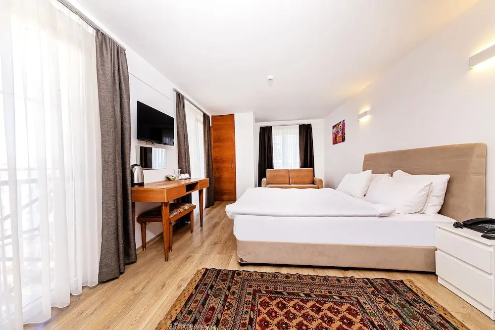 Photo - Neda Hotel