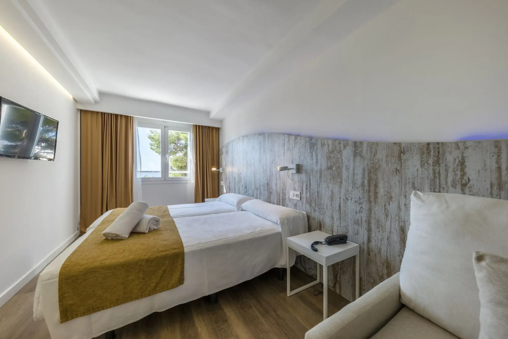Photo - Welikehotel Triton Beach