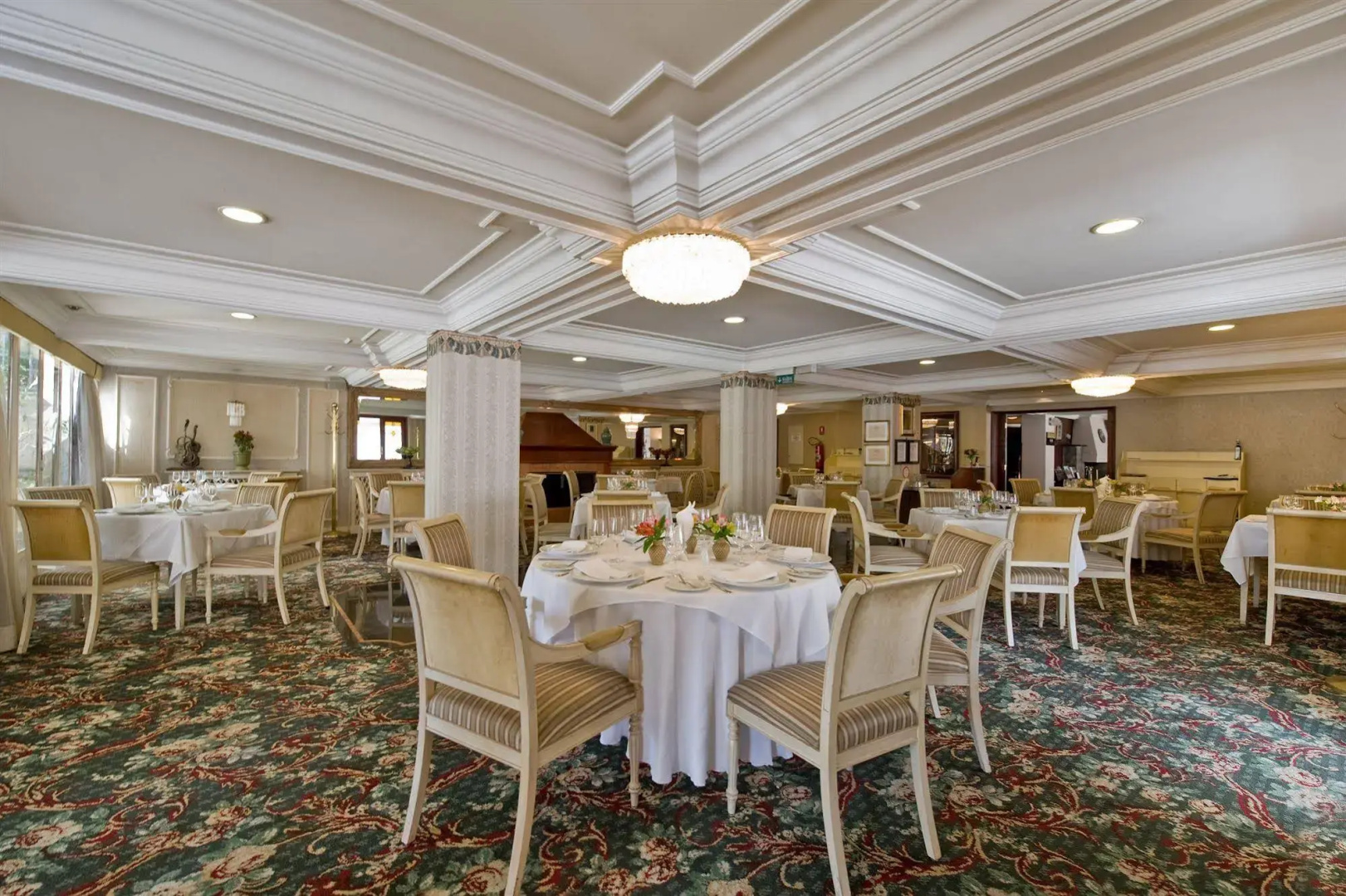 Foto - Le Suisse Elegance Hotel