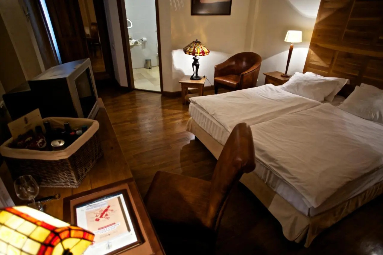 Photo - Rembrandt Hotel