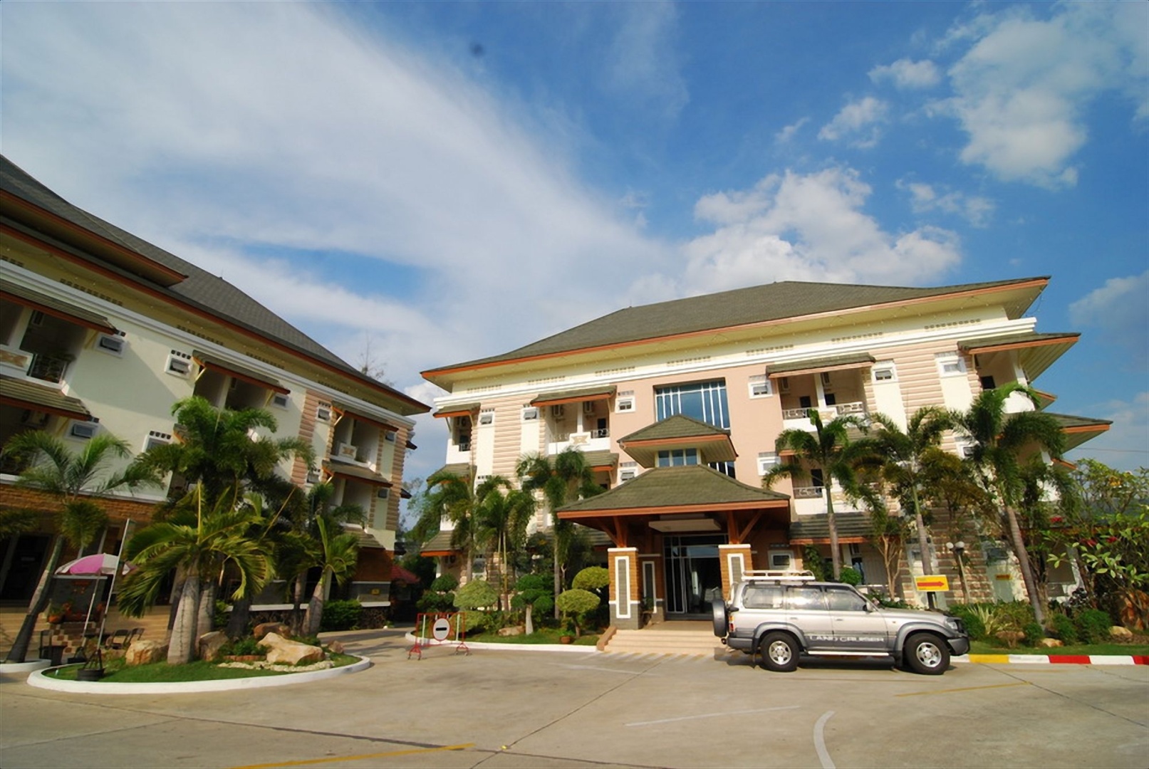 Sabai Hotel