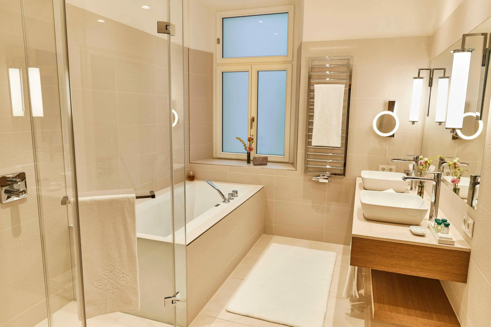 Photo - Vier Jahreszeiten Kempinski München