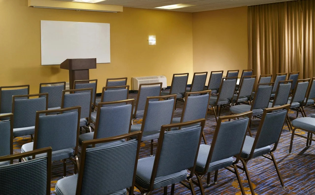 Foto - Courtyard by Marriott Nashville Airport