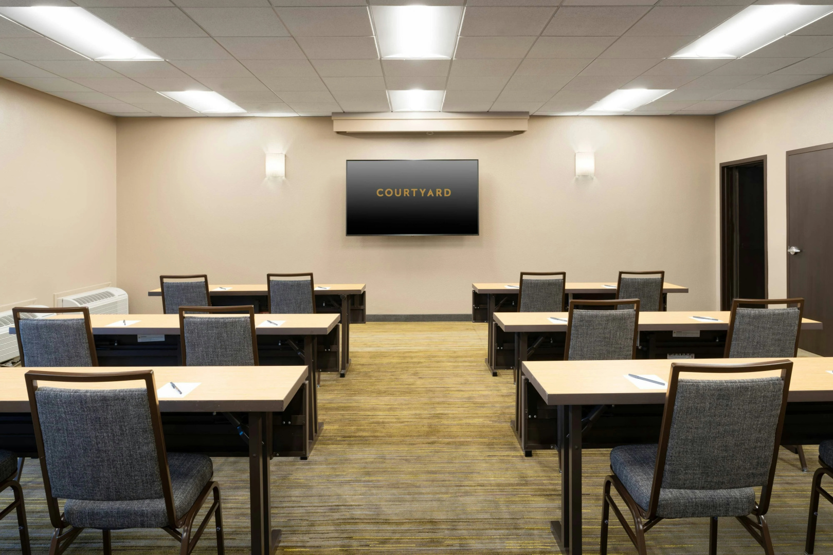 Photo - Courtyard by Marriott Tampa Westshore/Airport