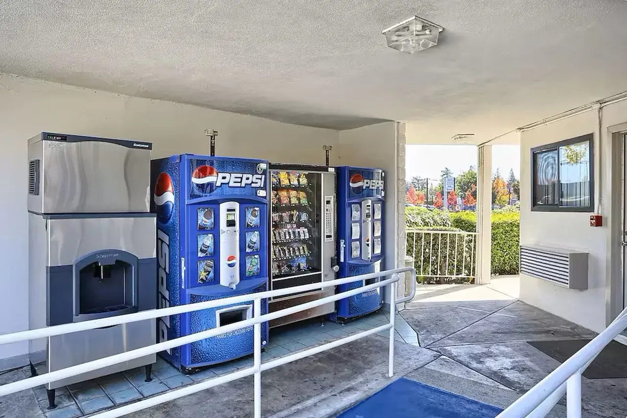 Photo - Super 8 by Wyndham Walnut Creek