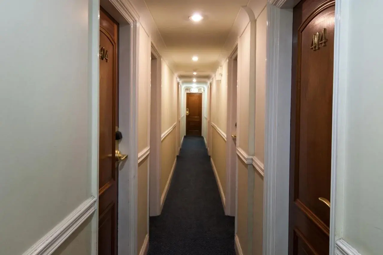 Photo - Royal Eagle Hotel