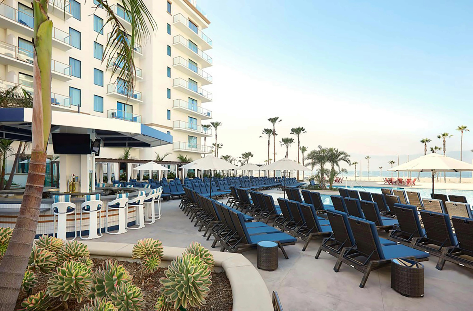 Photo - The Waterfront Beach Resort, A Hilton Hotel