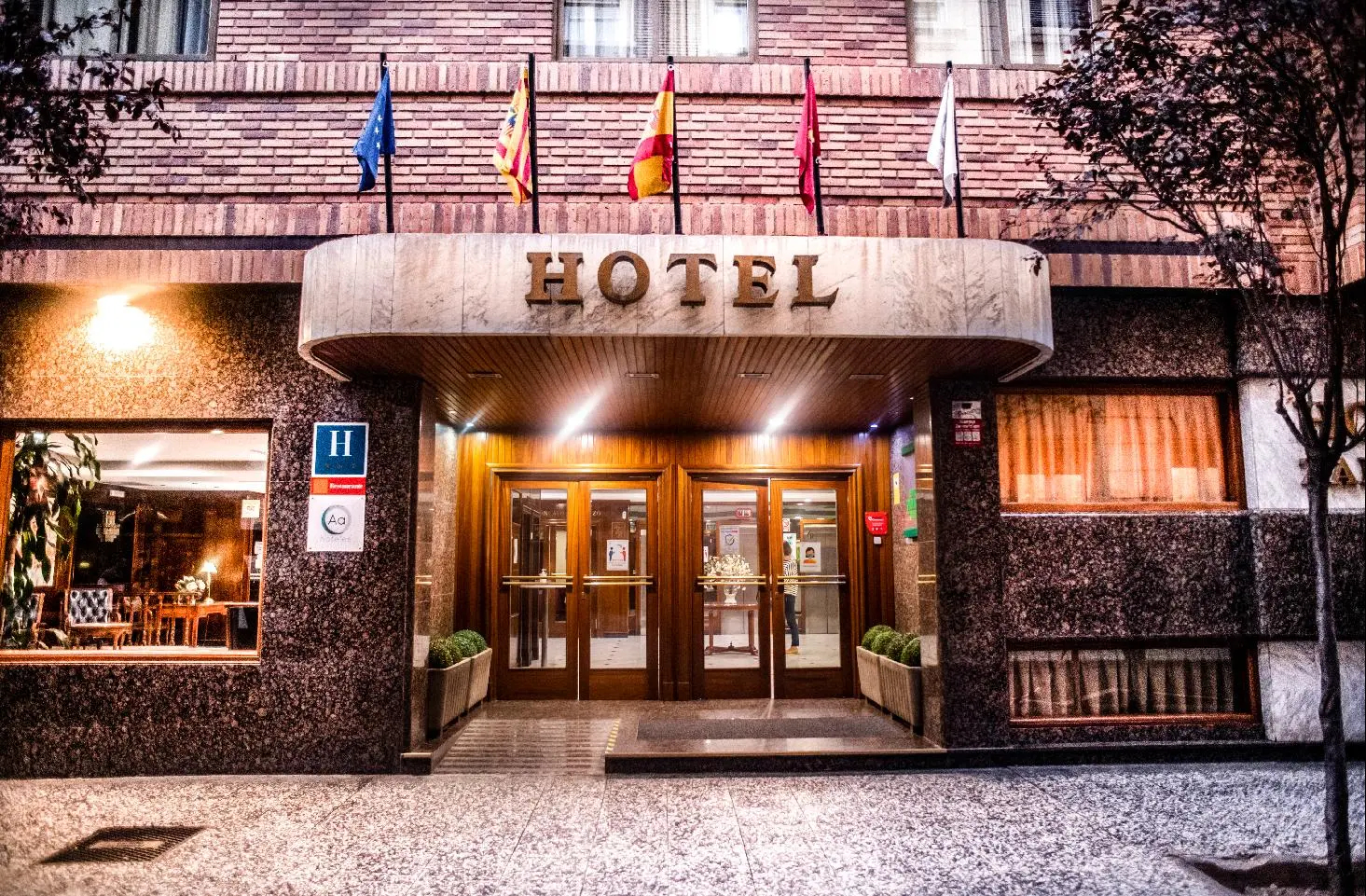 Photo - B&B HOTEL Zaragoza Royal