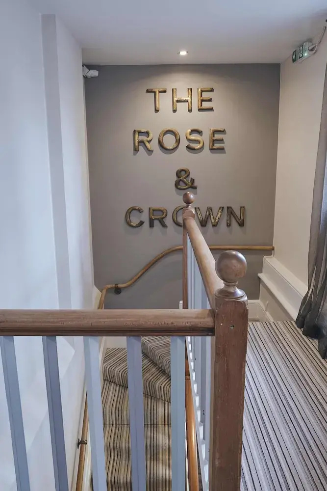 Photo - Rose and Crown Stoke Newington