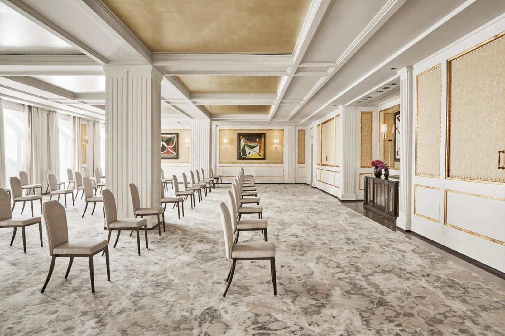 Photo - Four Seasons Hotel Madrid