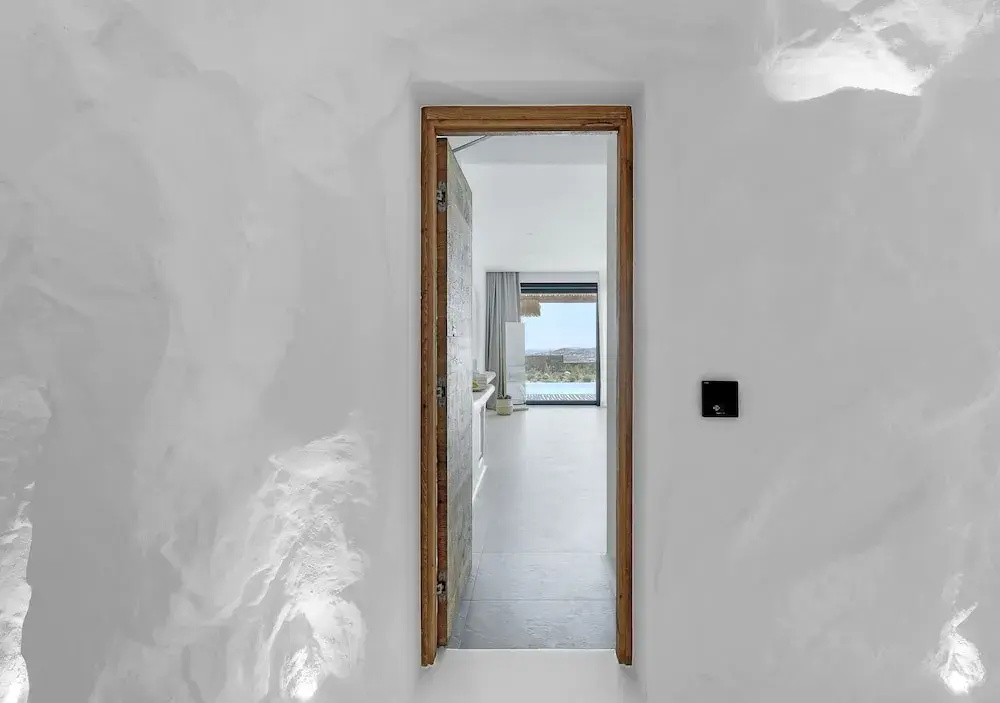 Photo - WhiteArt Suites