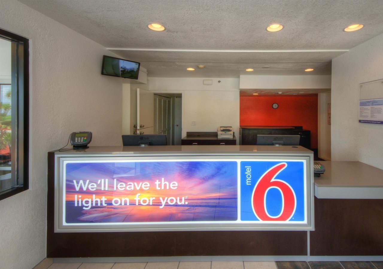 Photo - Motel 6-Bradenton, FL
