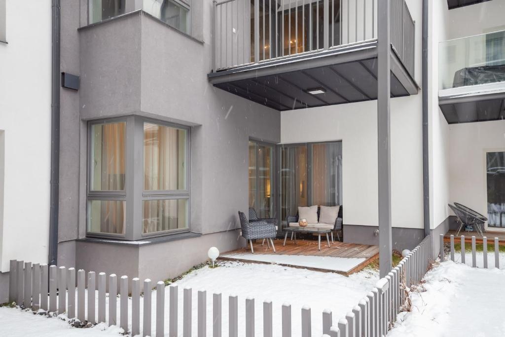 Prestigious 2 Bedr ap in Old Town by Reside Baltic