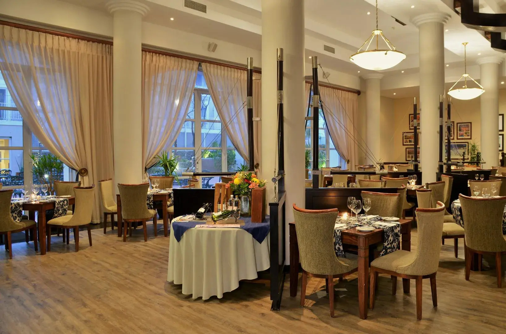 Photo - The Commodore Hotel