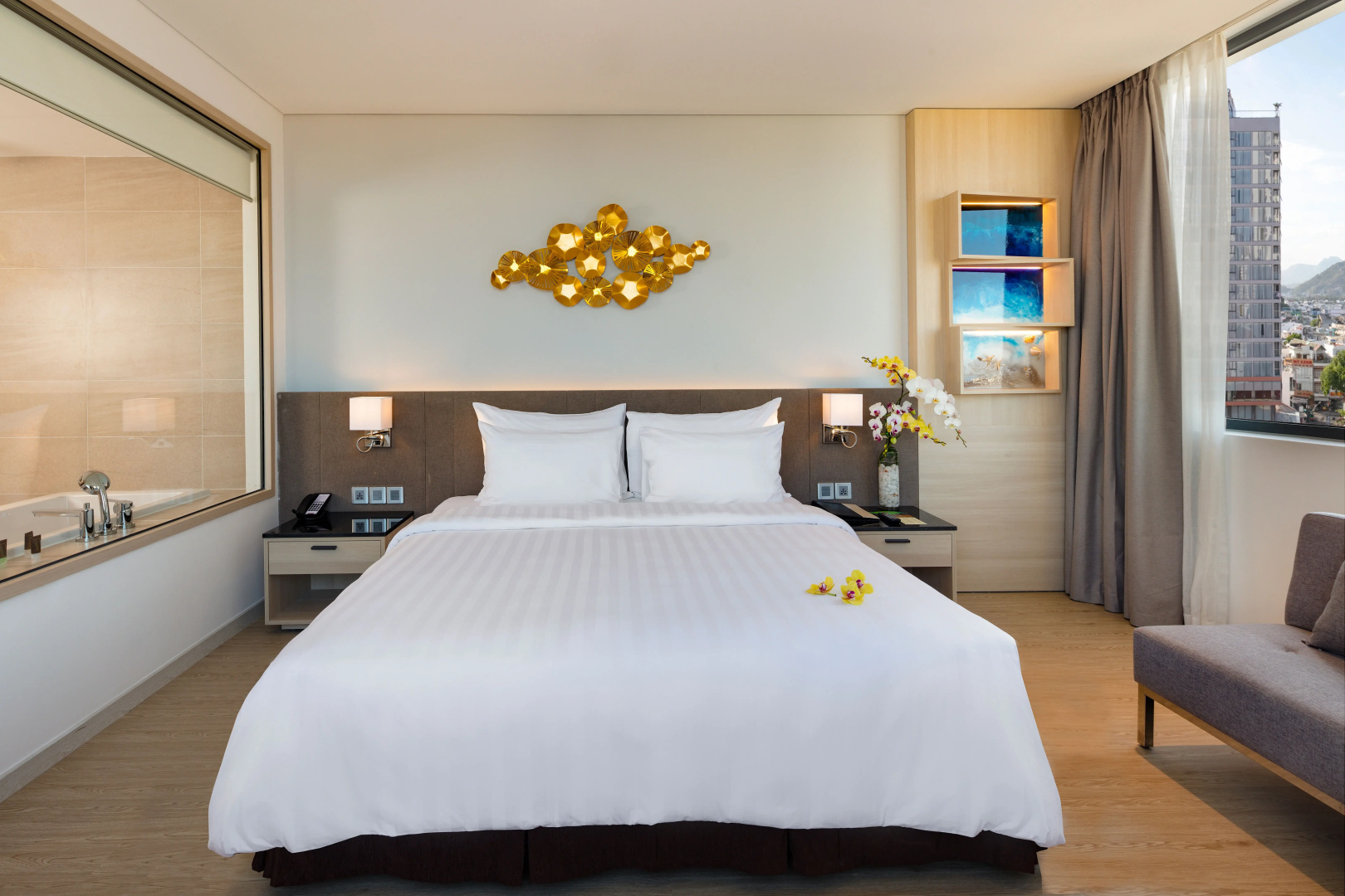 Photo - DQua Hotel