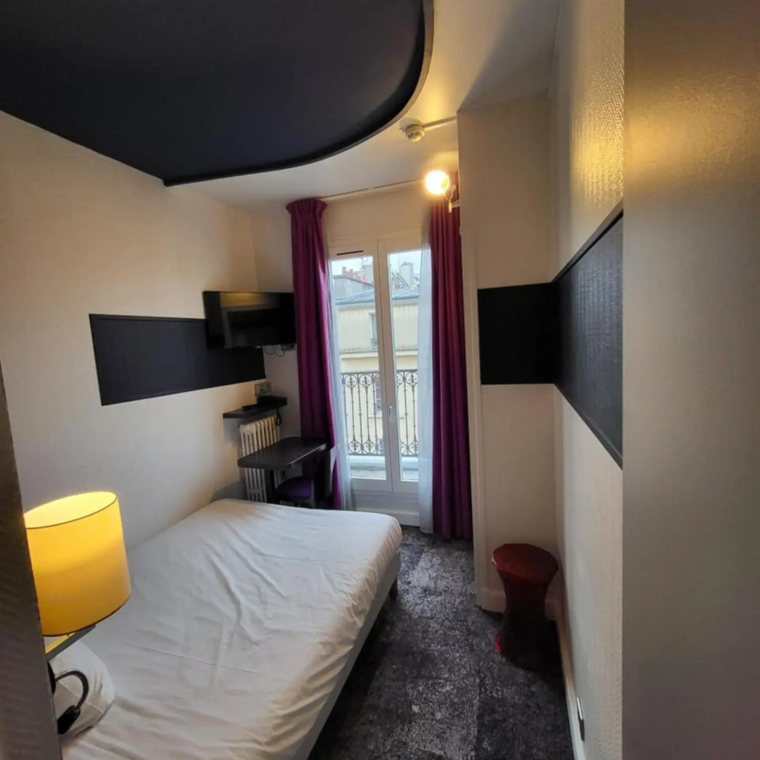 Foto - Accueil Hôtel Paris Pigalle Montmartre - Hôtel rénové