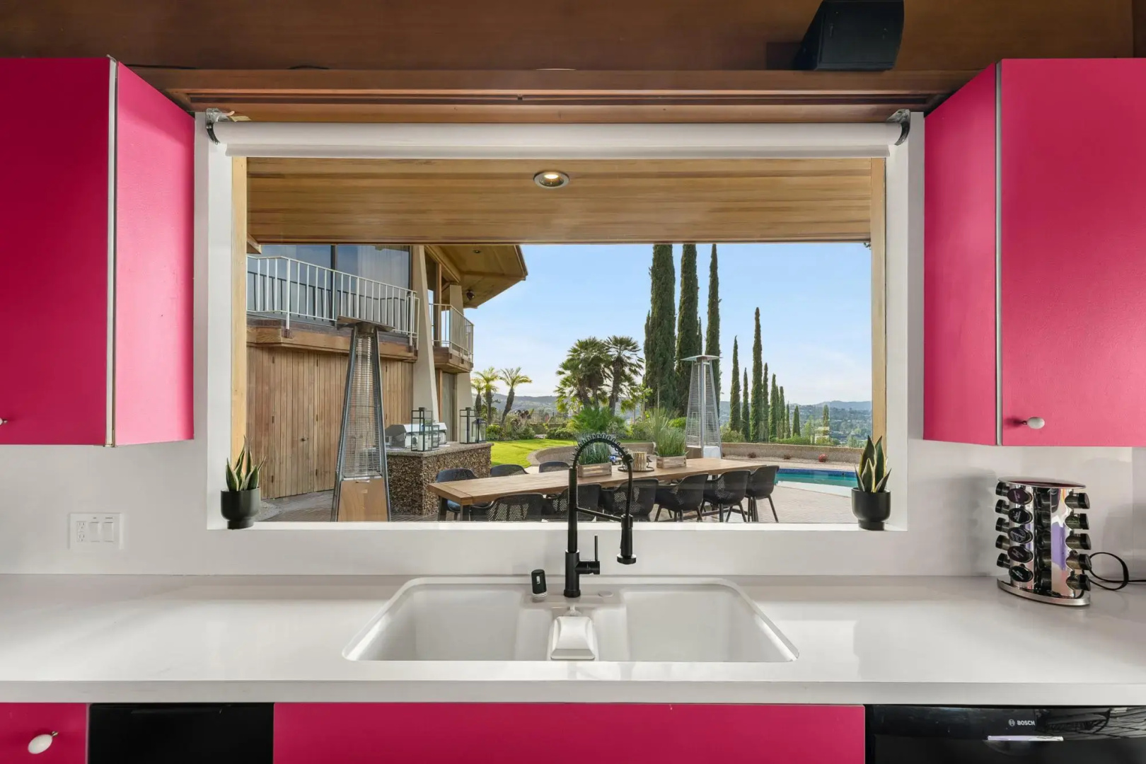 Foto - Via Vallarta - An Architecturally Significant California Modern Home