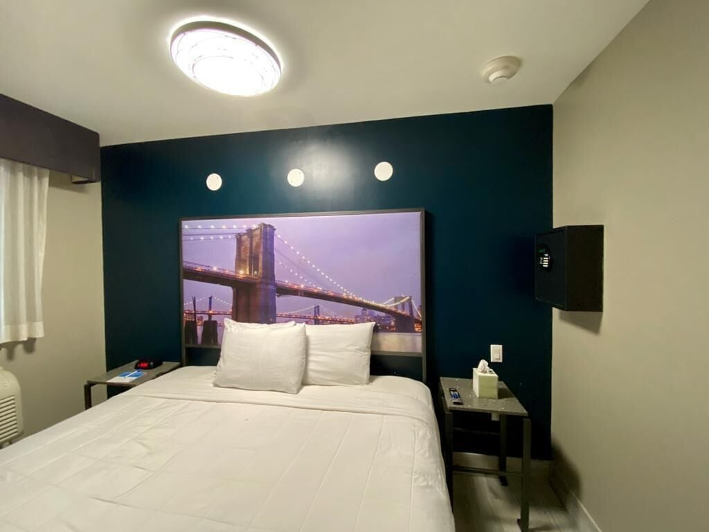 Photo - Rodeway Inn Near JFK Airport