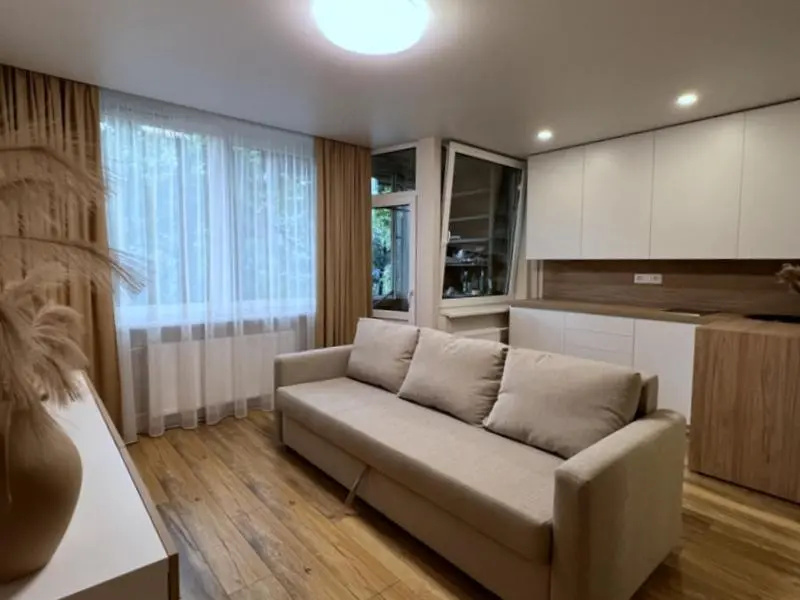 Newly furnished studio apartment