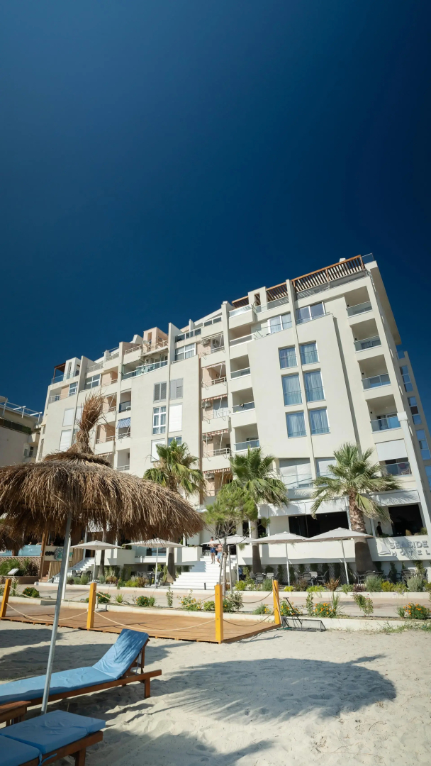 Photo - Seaside Hotel