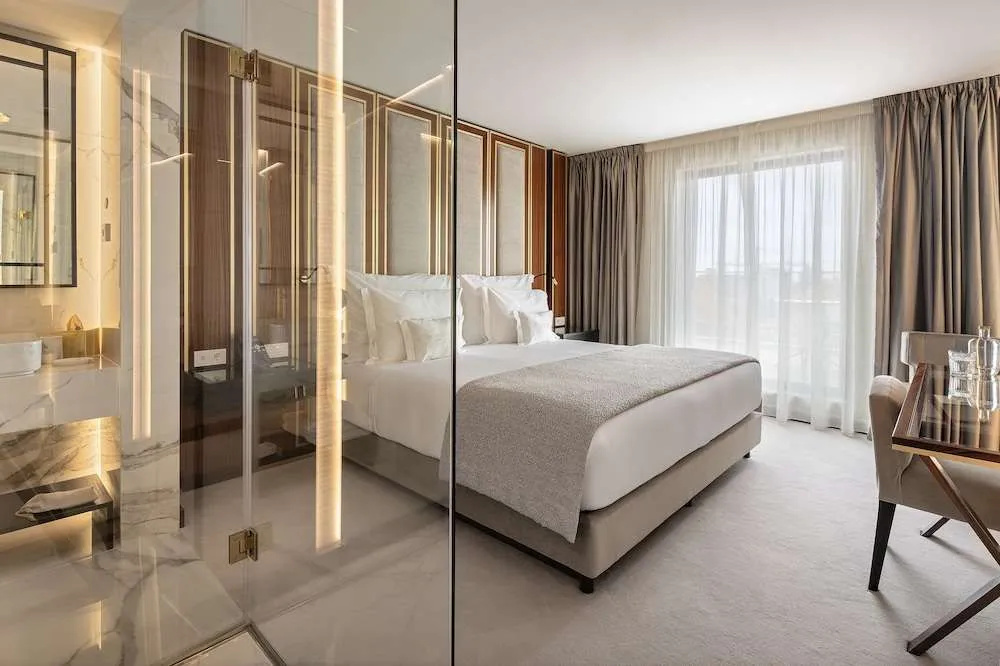 Photo - Wine & Books Porto Hotel - Small Luxury Hotels of the World