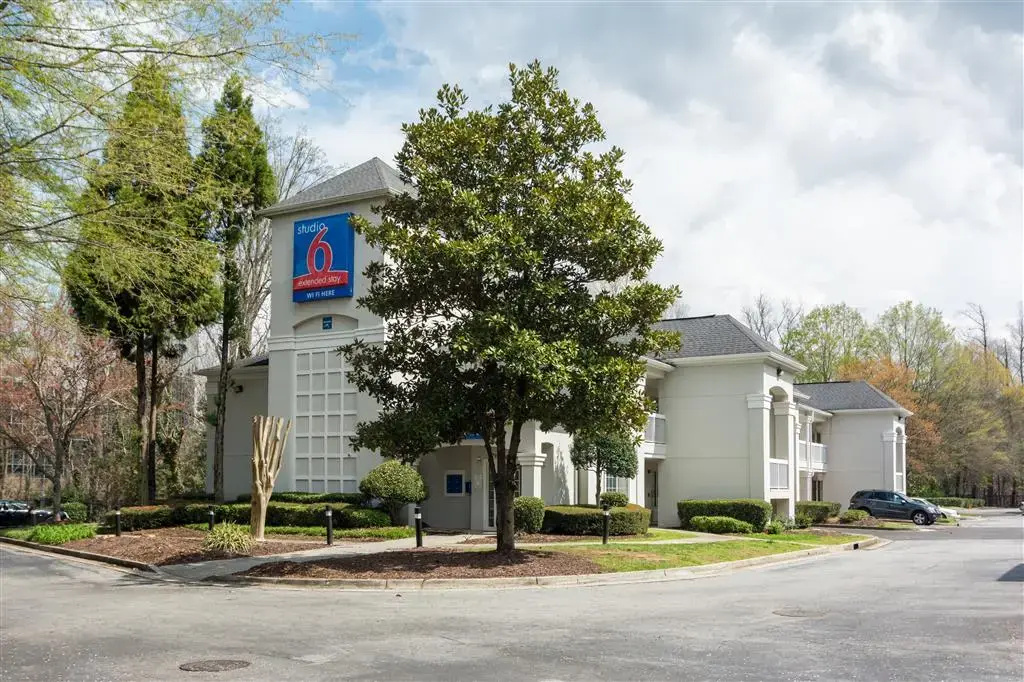 Photo - Studio 6 Extended Stay Tucker GA Atlanta Northlake
