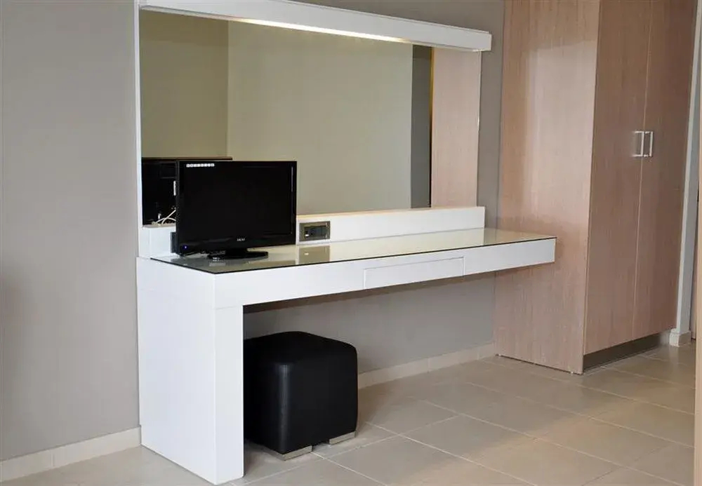 Photo - Nautilus Bay Hotel