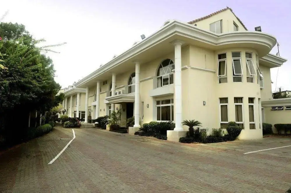 Elion House Hotel — фото 1