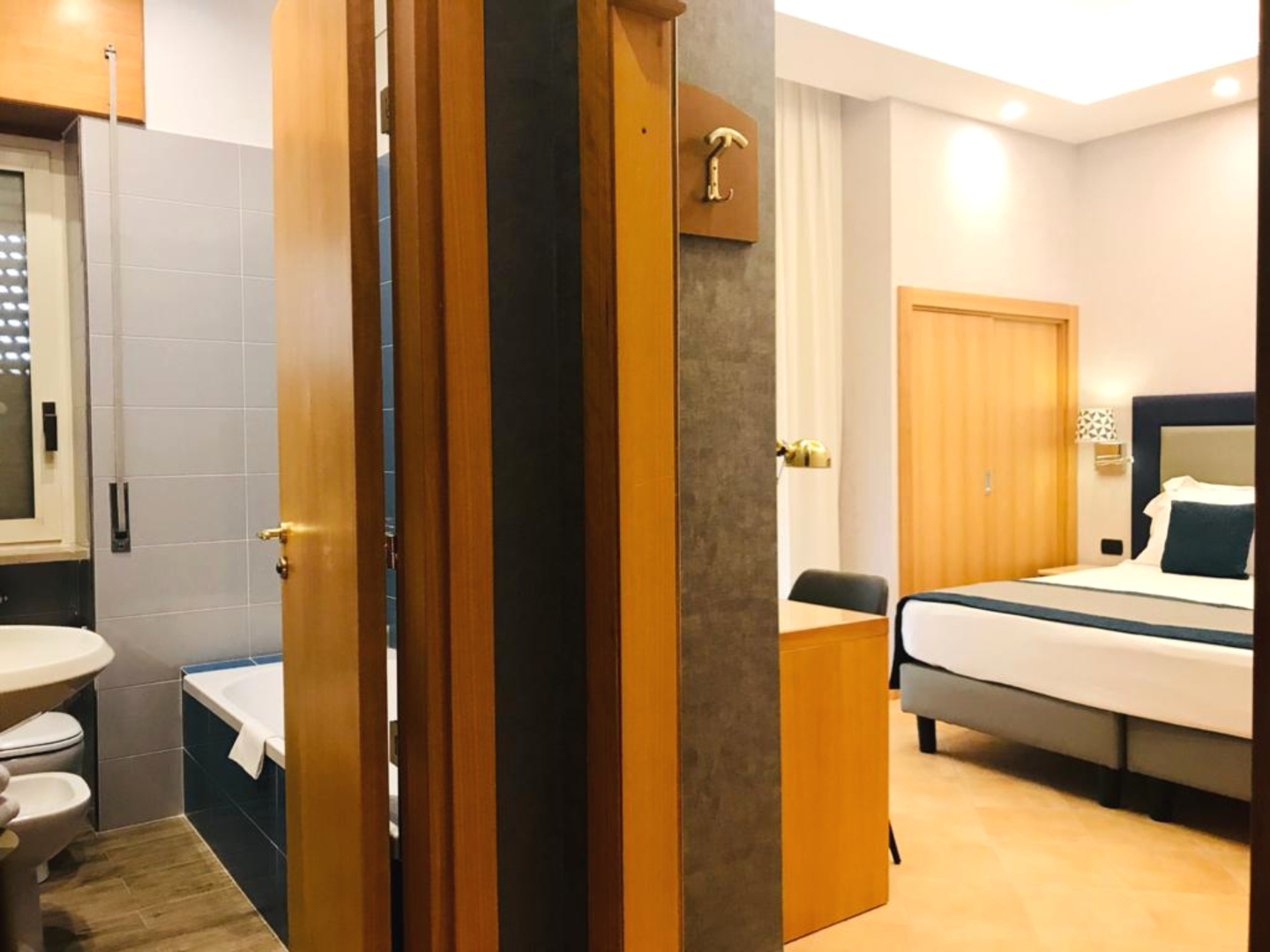 Photo - American Hotel