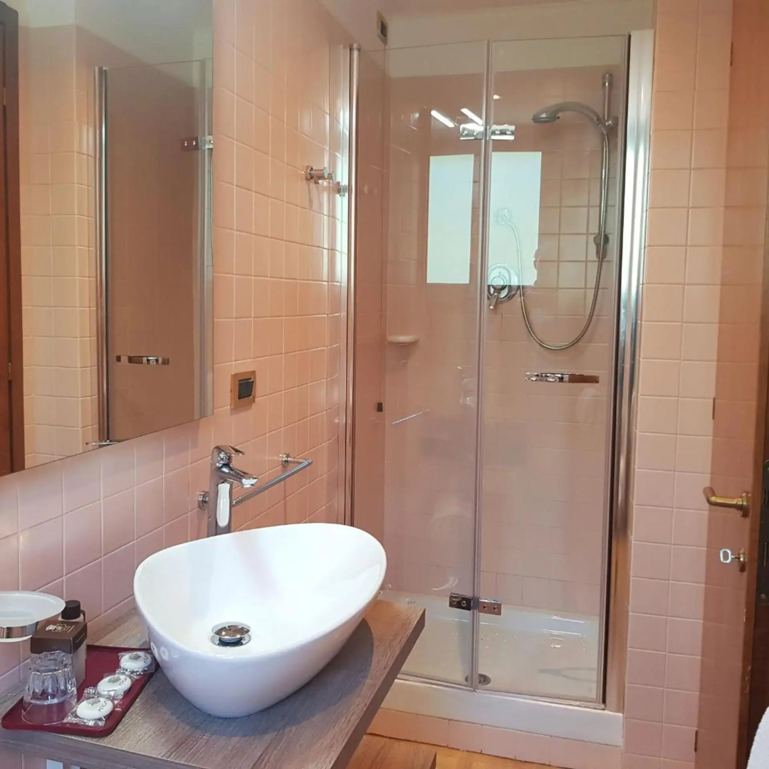 Photo - Astra Hotel