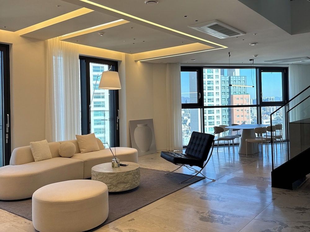 Photo - Caelum Black Gangnam Luxury Residence